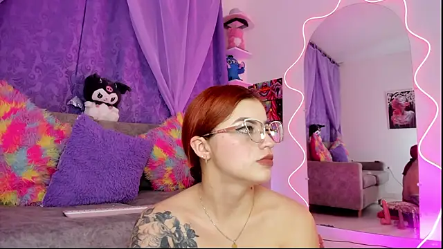 Snapshot of MelaniJhonson chatting on June 2026 02:28:01 AM MelaniJhonson online show from June 2026 02:28:01 AM