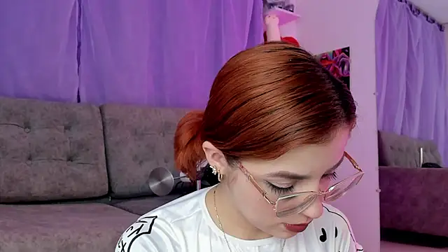 Snapshot of MelaniJhonson chatting on April 2026 02:29:02 AM MelaniJhonson online show from April 2026 02:29:02 AM