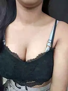 Snapshot of Fiza-Rani chatting on March 2025 06:52:02 AM Fiza-Rani online show from March 2025 06:52:02 AM