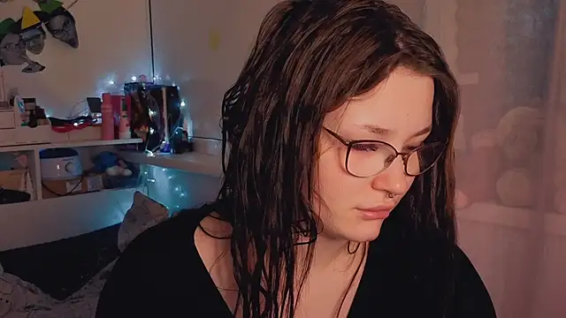 milliedoll online show from November 2025 02:04:02 AM