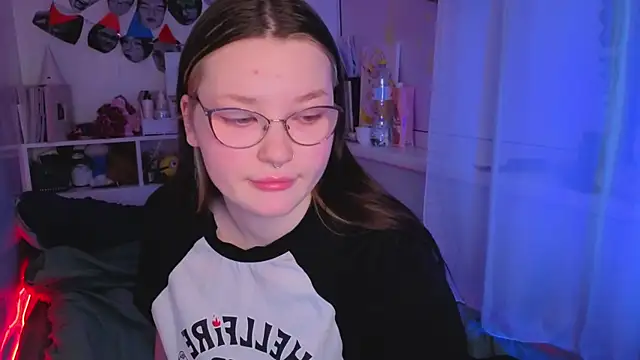 milliedoll online show from December 2025 02:59:02 AM