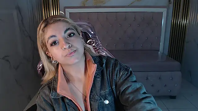 lili conor s online show from March 2025 03:09:02 AM