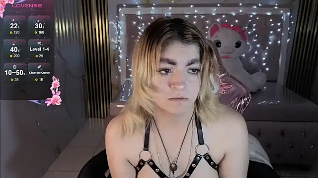 lili conor s online show from November 2025 03:39:01 PM