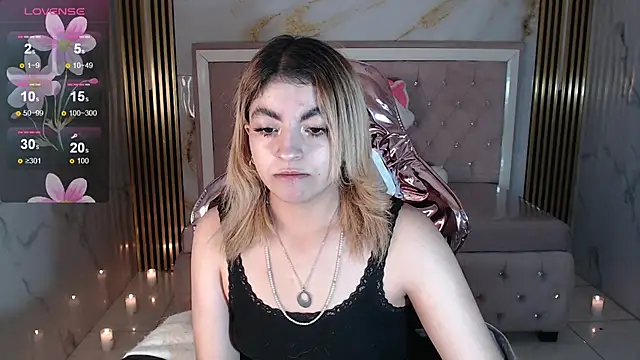lili conor s online show from September 2025 03:28:01 AM