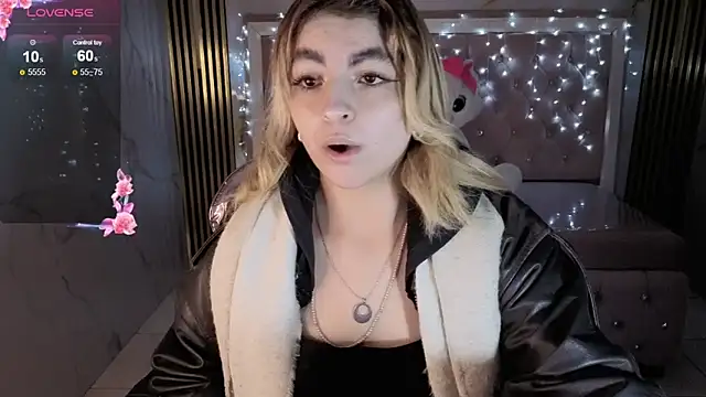 lili conor s online show from November 2025 03:10:02 AM