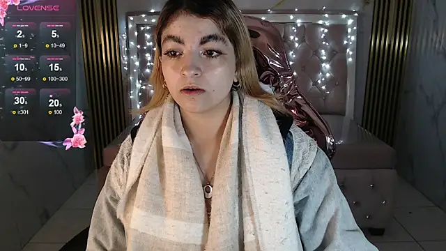 lili conor s online show from September 2025 03:24:01 AM