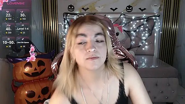 lili conor s online show from October 2025 03:41:02 AM