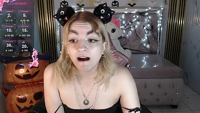 lili conor s online show from October 2025 05:30:01 AM
