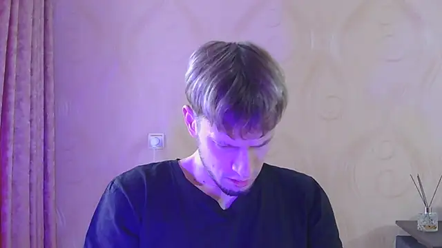 frama666 online show from November 2025 10:08:01 AM