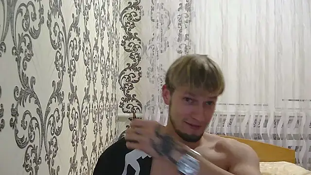 frama666 online show from October 2025 08:32:02 PM