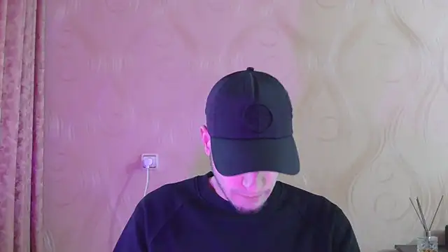 frama666 online show from November 2025 01:49:02 PM