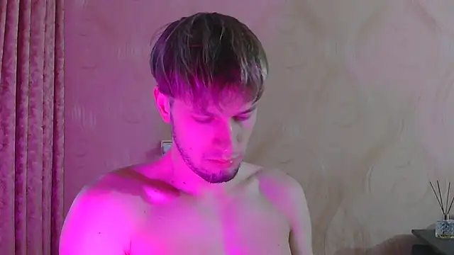 Snapshot of frama666 chatting on December 2025 01:55:01 PM frama666 online show from December 2025 01:55:01 PM