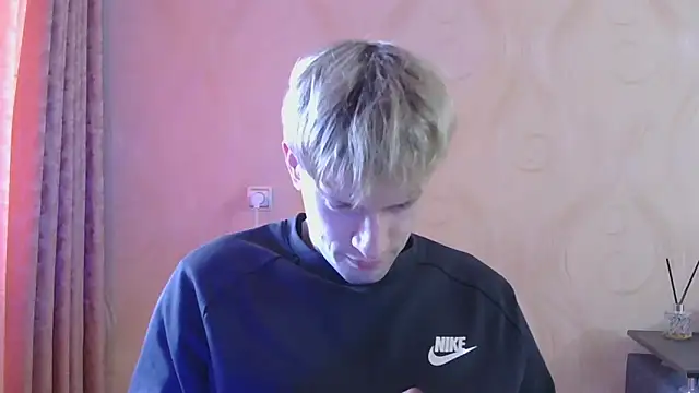 Snapshot of frama666 chatting on April 2026 03:40:02 PM frama666 online show from April 2026 03:40:02 PM