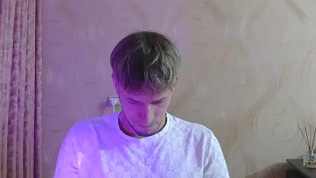 frama666 online show from November 2025 08:46:01 PM