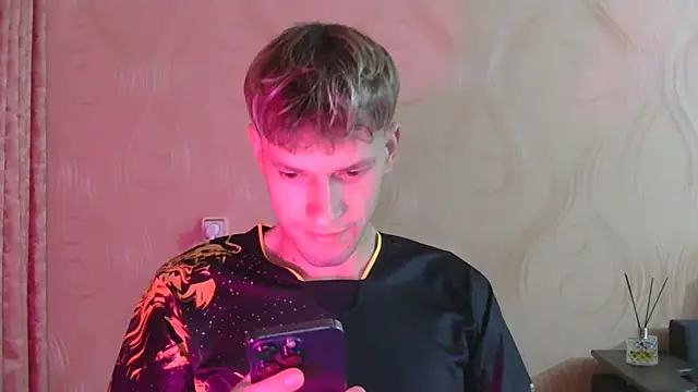 frama666 online show from October 2025 08:41:02 PM