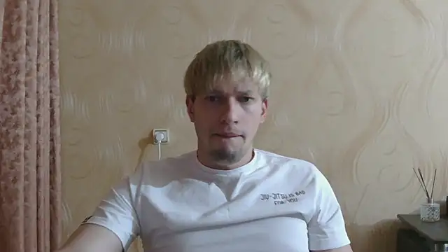 Snapshot of frama666 chatting on May 2026 08:46:01 PM frama666 online show from May 2026 08:46:01 PM