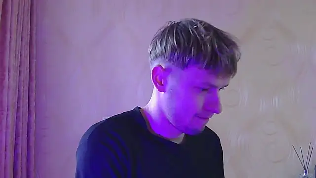 frama666 online show from November 2025 11:36:02 AM