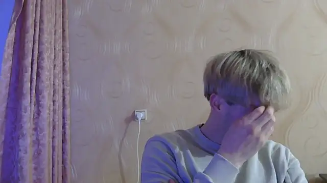 Snapshot of frama666 chatting on April 2026 09:01:02 PM frama666 online show from April 2026 09:01:02 PM