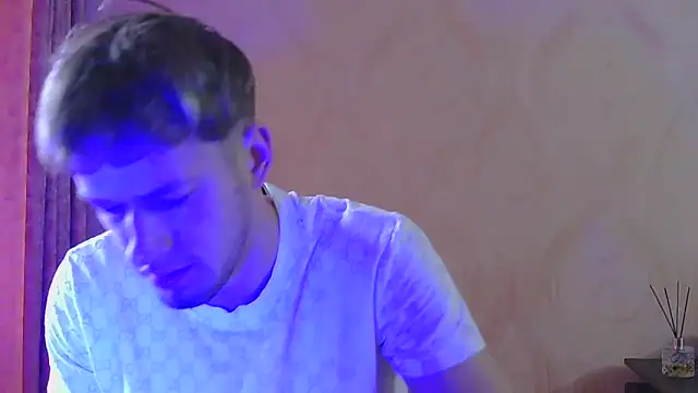 frama666 online show from November 2025 08:40:01 AM