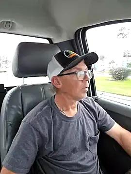 chris8827 online show from December 2024 01:59:02 PM