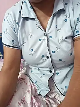 Snapshot of Shivani_7777 chatting on October 2025 09:12:02 PM Shivani 7777 online show from October 2025 09:12:02 PM