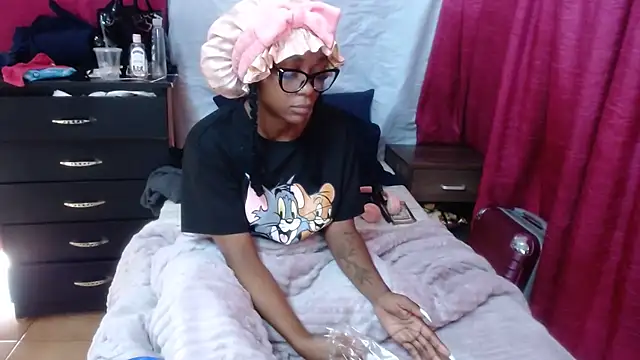 xxTatiannaxx online show from October 2025 06:10:01 AM