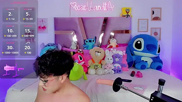 femboy-20 online show from February 2025 02:46:02 AM