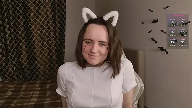 Snapshot of Luna_Loveee chatting on October 2025 04:20:02 AM Luna Loveee online show from October 2025 04:20:02 AM