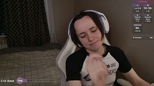 Luna Loveee online show from March 2026 04:02:01 AM