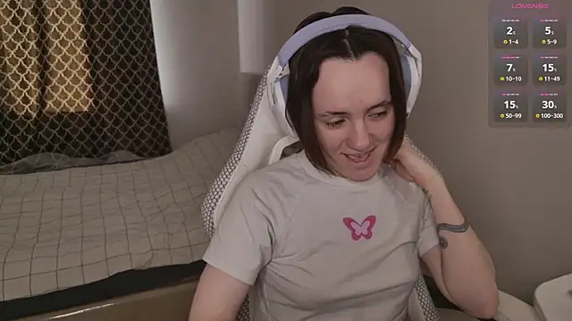 Luna Loveee online show from April 2026 04:29:02 AM