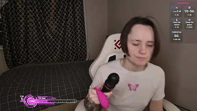 Luna Loveee online show from February 2026 03:37:01 AM