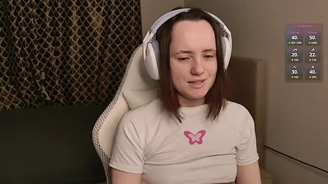 Snapshot of Luna_Loveee chatting on November 2025 03:17:02 AM Luna Loveee online show from November 2025 03:17:02 AM