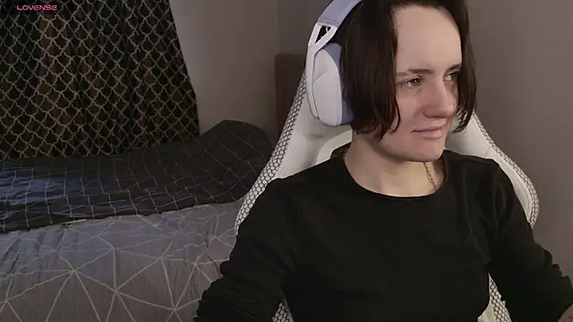 Luna Loveee online show from March 2026 04:02:02 AM