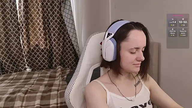 Snapshot of Luna_Loveee chatting on September 2025 05:08:02 AM Luna Loveee online show from September 2025 05:08:02 AM