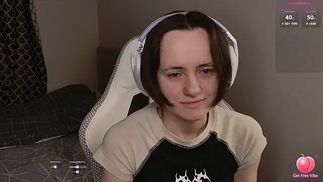 Luna Loveee online show from March 2026 04:00:01 AM