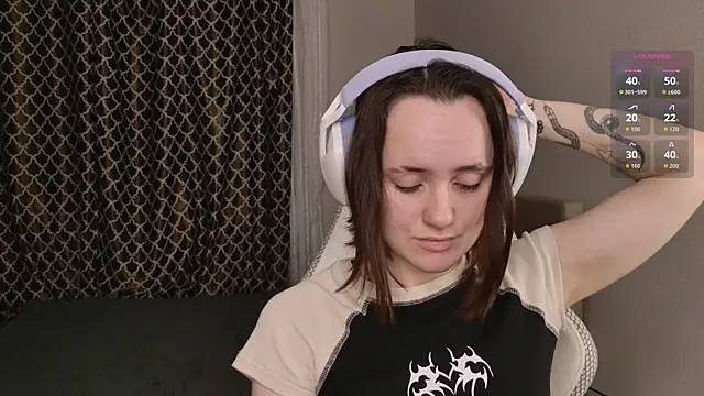 Snapshot of Luna_Loveee chatting on October 2025 03:07:01 AM Luna Loveee online show from October 2025 03:07:01 AM