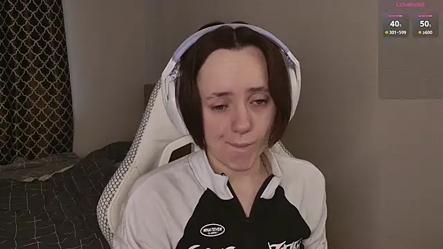 Luna Loveee online show from April 2026 04:08:02 AM