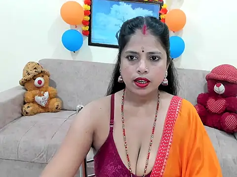 leahgotiii online show from September 2025 02:49:02 AM