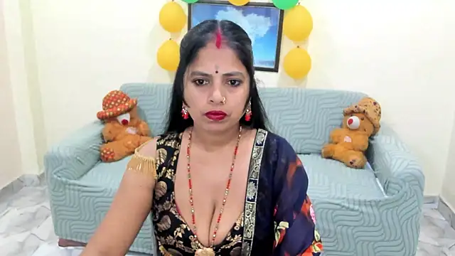 leahgotiii online show from November 2025 03:32:02 AM