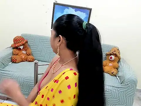 leahgotiii online show from December 2025 03:16:02 PM