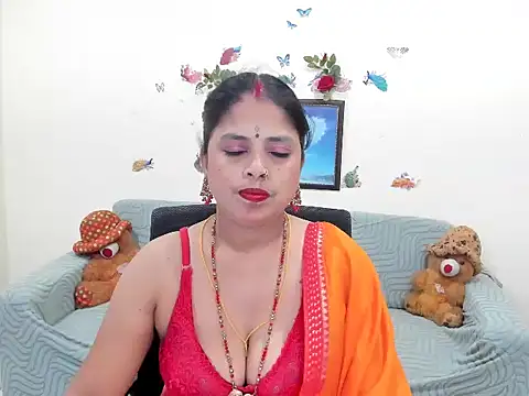 leahgotiii online show from May 2026 03:26:01 AM