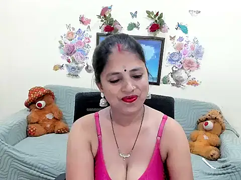 leahgotiii online show from April 2026 05:30:01 PM