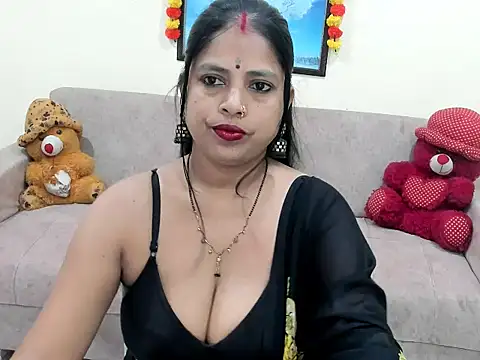 leahgotiii online show from October 2025 03:32:01 AM