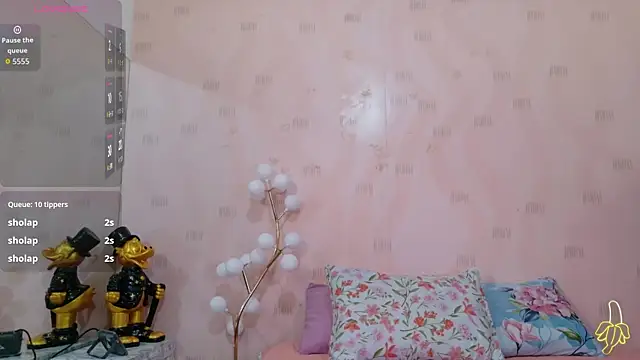 innocenthazel online show from April 2026 02:49:01 AM