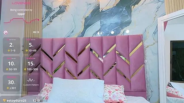 innocenthazel online show from October 2025 07:37:01 PM