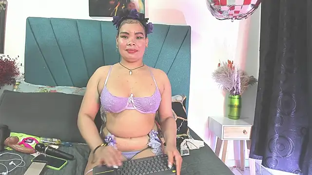 Snapshot of Mariana_star1 chatting on July 2026 04:18:02 AM Mariana star1 online show from July 2026 04:18:02 AM