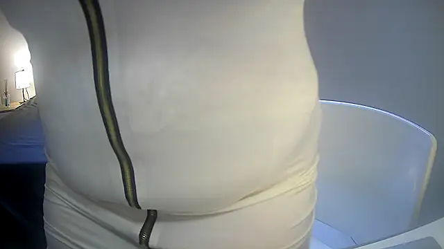 Snapshot of TdiTeresa chatting on April 2026 02:23:02 PM TdiTeresa online show from April 2026 02:23:02 PM