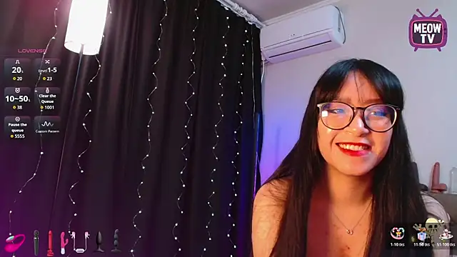 miyakimi0101 online show from November 2025 01:00:02 AM