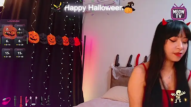 miyakimi0101 online show from November 2025 01:56:01 AM