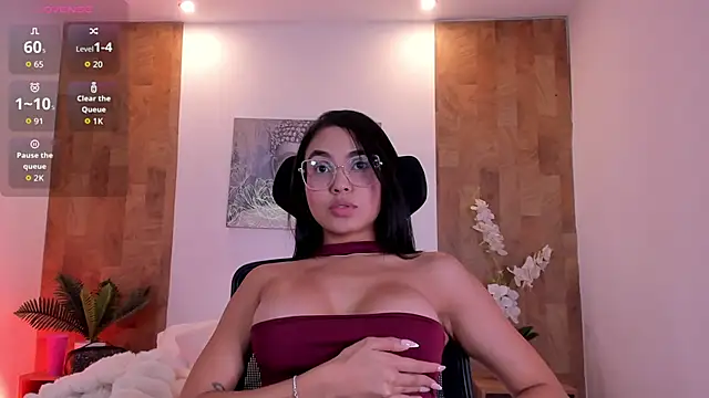 Lucia Brown  online show from May 2026 03:01:01 AM